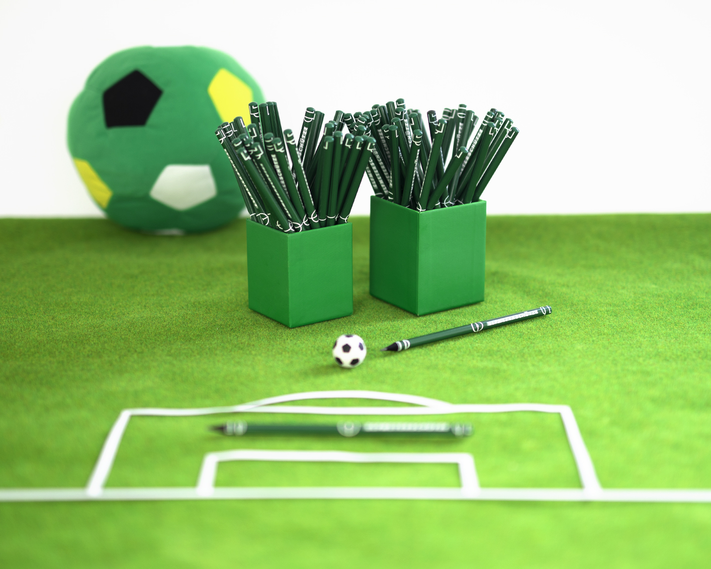 wm-bleistift_elfmeterschAtze_1414x1132px