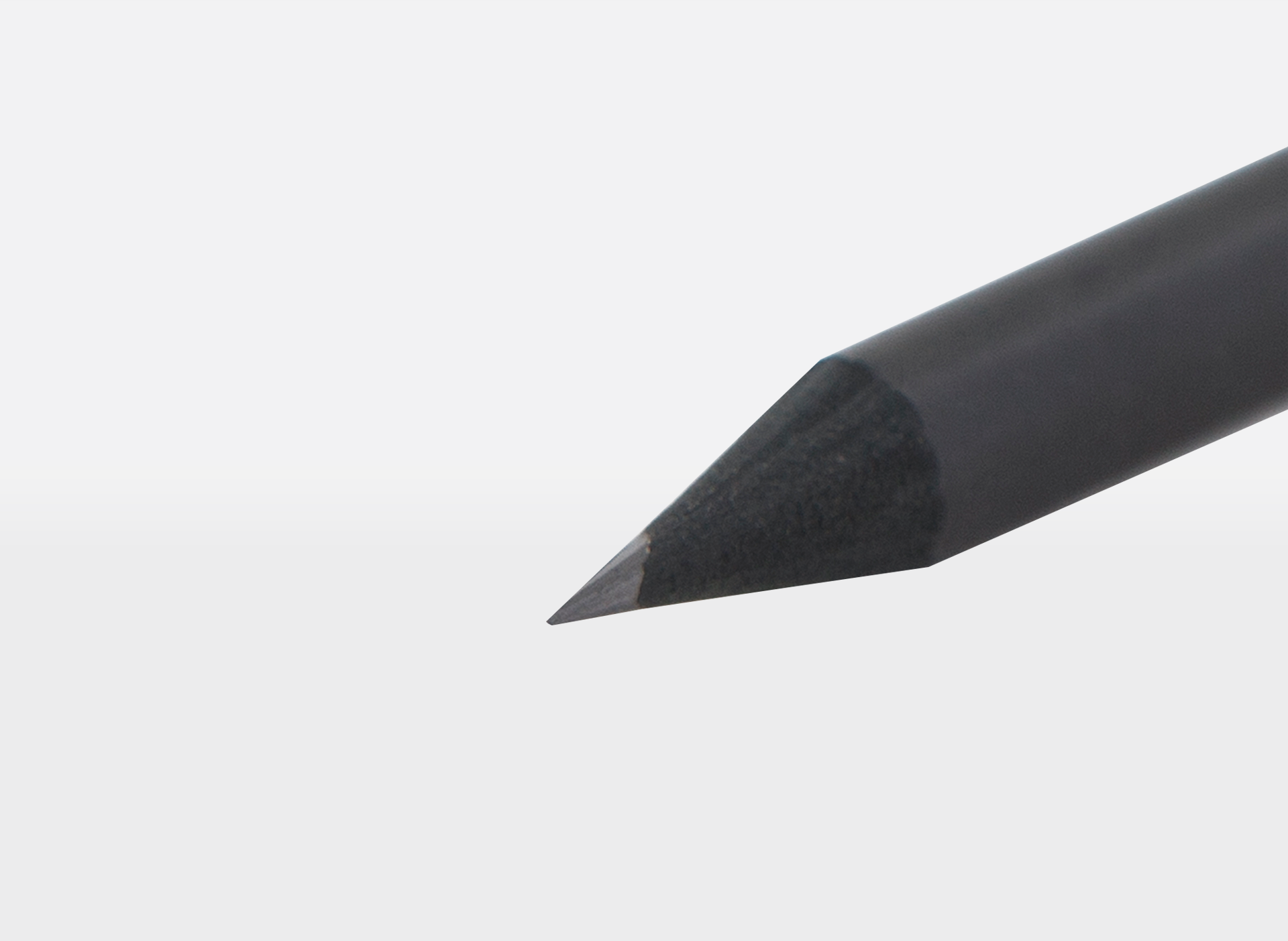 Kurzer Bleistift 0220-k, schwarz matt, rund